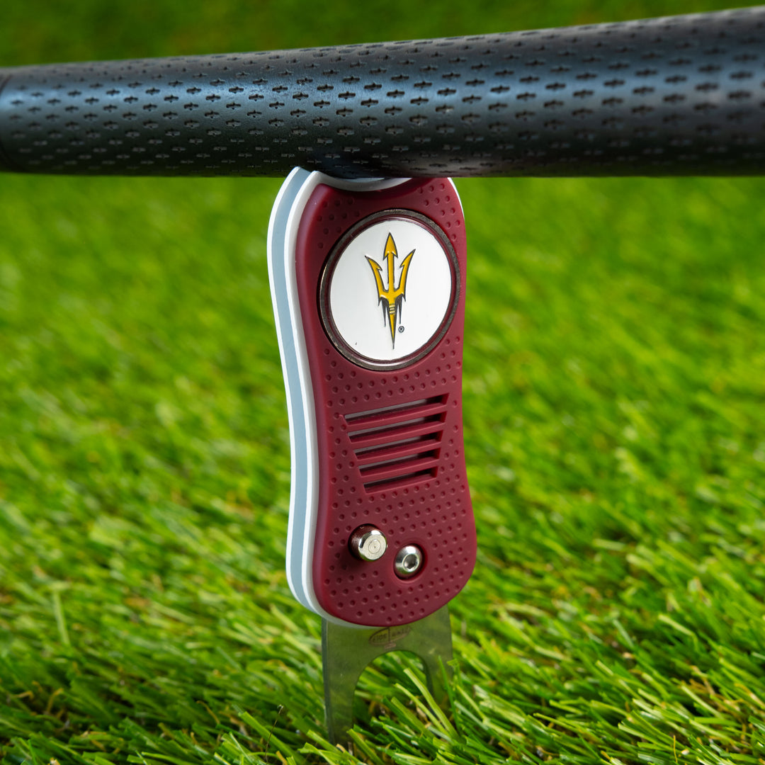 divot tool in maroon